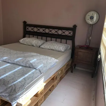 Kaleici Muhtesem Konum Genis Balkonlu Mutfakli Lejlighed *