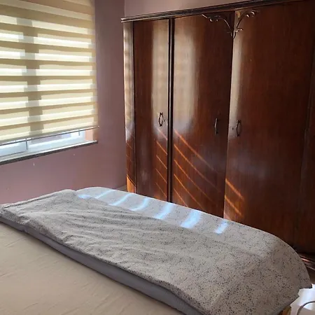 Kaleici Muhtesem Konum Genis Balkonlu Mutfakli Apartment