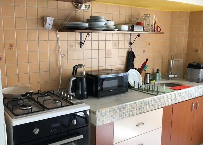 Kaleici Muhtesem Konum Genis Balkonlu Mutfakli