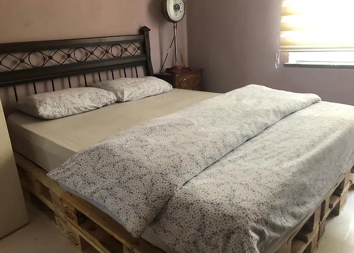 Kaleici Muhtesem Konum Genis Balkonlu Mutfakli Lejlighed Antalya