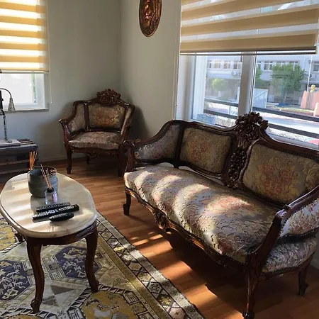 Appartement Kaleici Muhtesem Konum Genis Balkonlu Mutfakli Antalya