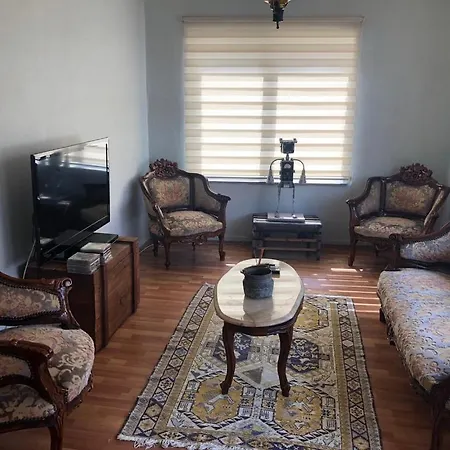 Appartement Kaleici Muhtesem Konum Genis Balkonlu Mutfakli